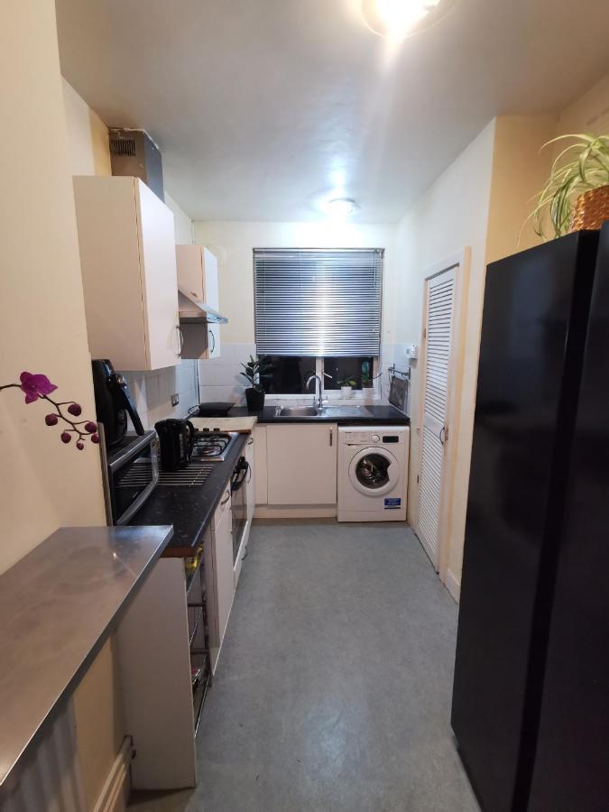 Neat Double Room Londres Exterior foto