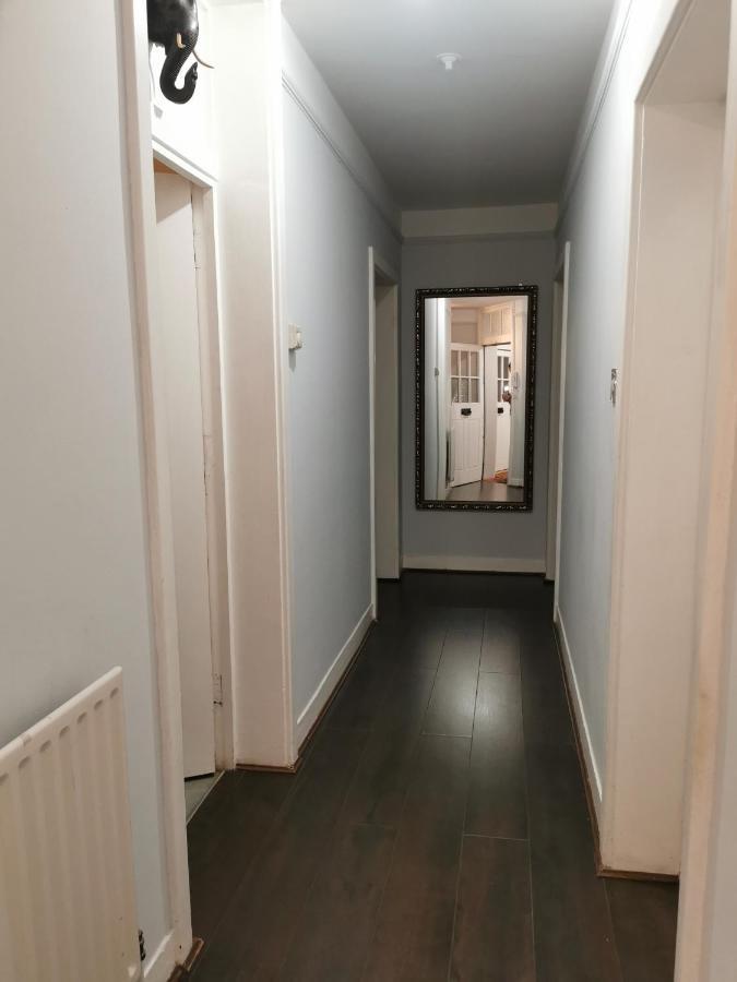 Neat Double Room Londres Exterior foto